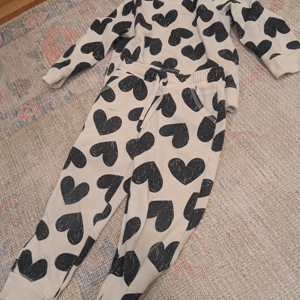 Cat & Jack Black Heart Print Kids Matching Set